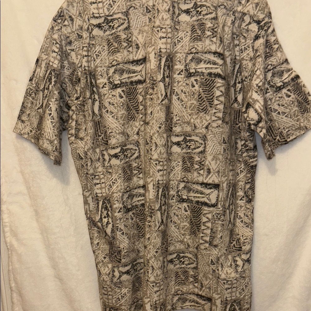 Men's Patterned Shirt - Picture 4 of 6